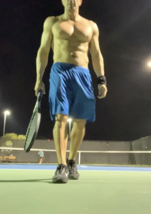 [M]4[FM] Miami 6’2 tall handsome, 8 in big thick cock  -looking for  Mfm ,Hotwife and ladies -I do Yoni tantric massages 💦💦💦 reply with pics& ((location))  must verify ! 😍😍😈😈