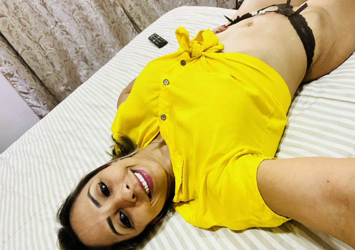 Who said moms can’t keep it spicy :P