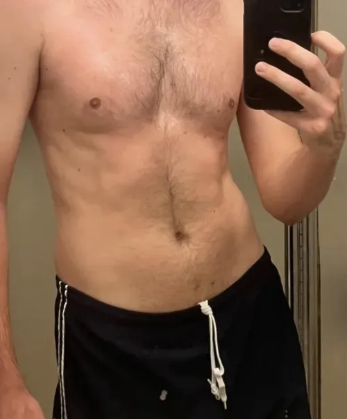 Any couples looking for an extra hard one tonight? 😏 super open fun and laid back. Let’s get together! 28m here can host or travel