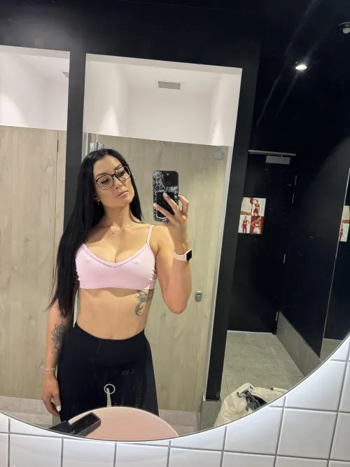 Can you give me a hand with this please?