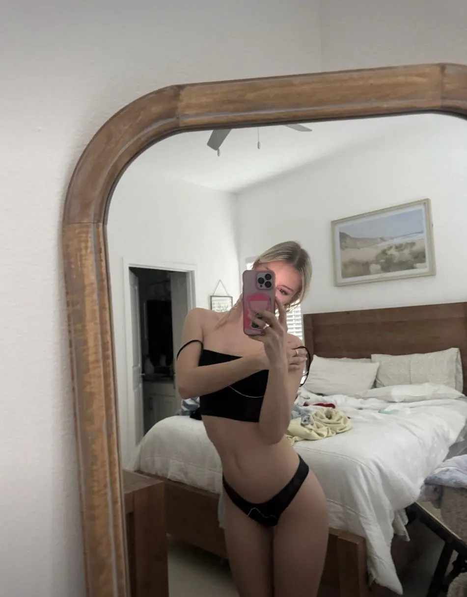 [MF4M]24F 30M looking for older M👀😉