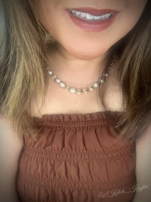 Sundress + lips…..