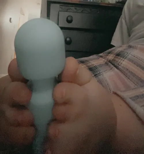 Want a foot job? 😍