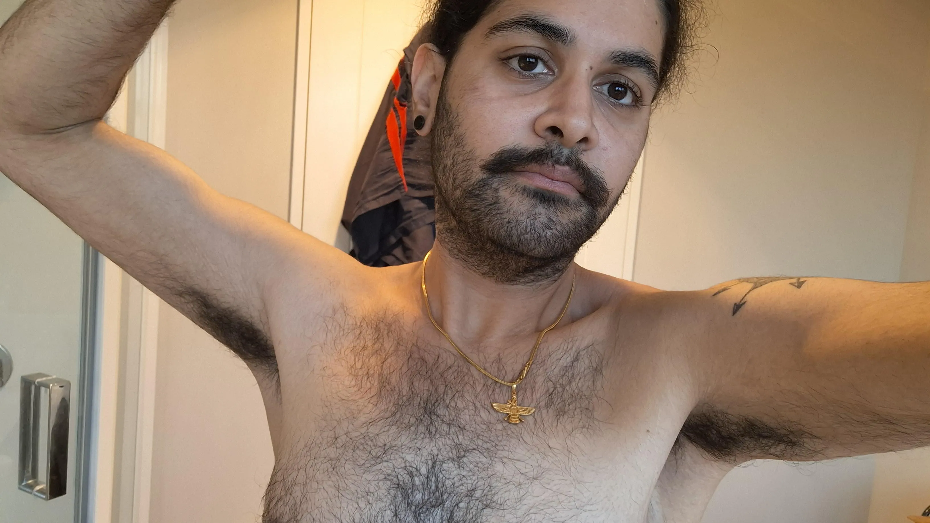 Who needs a pair of pits