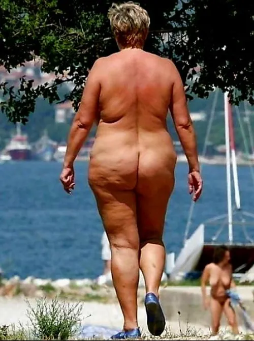 Wouaaaaa gorgeous booty