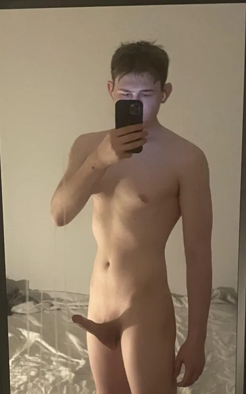 25[M4F/MF] 6’7” fit bi guy in Santa Cruz looking for fun couple or girl