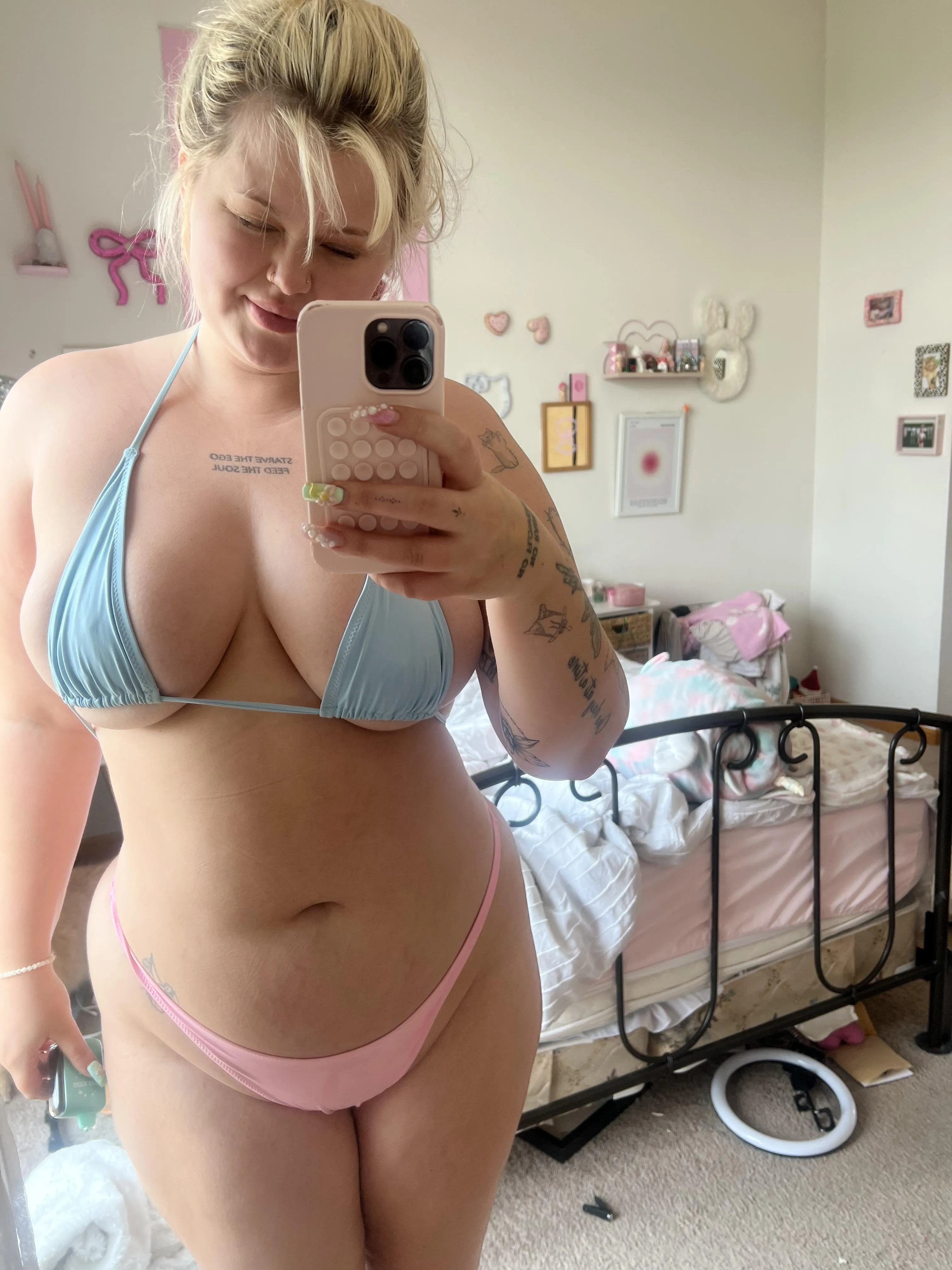 Chubby girls are the best in bed;)