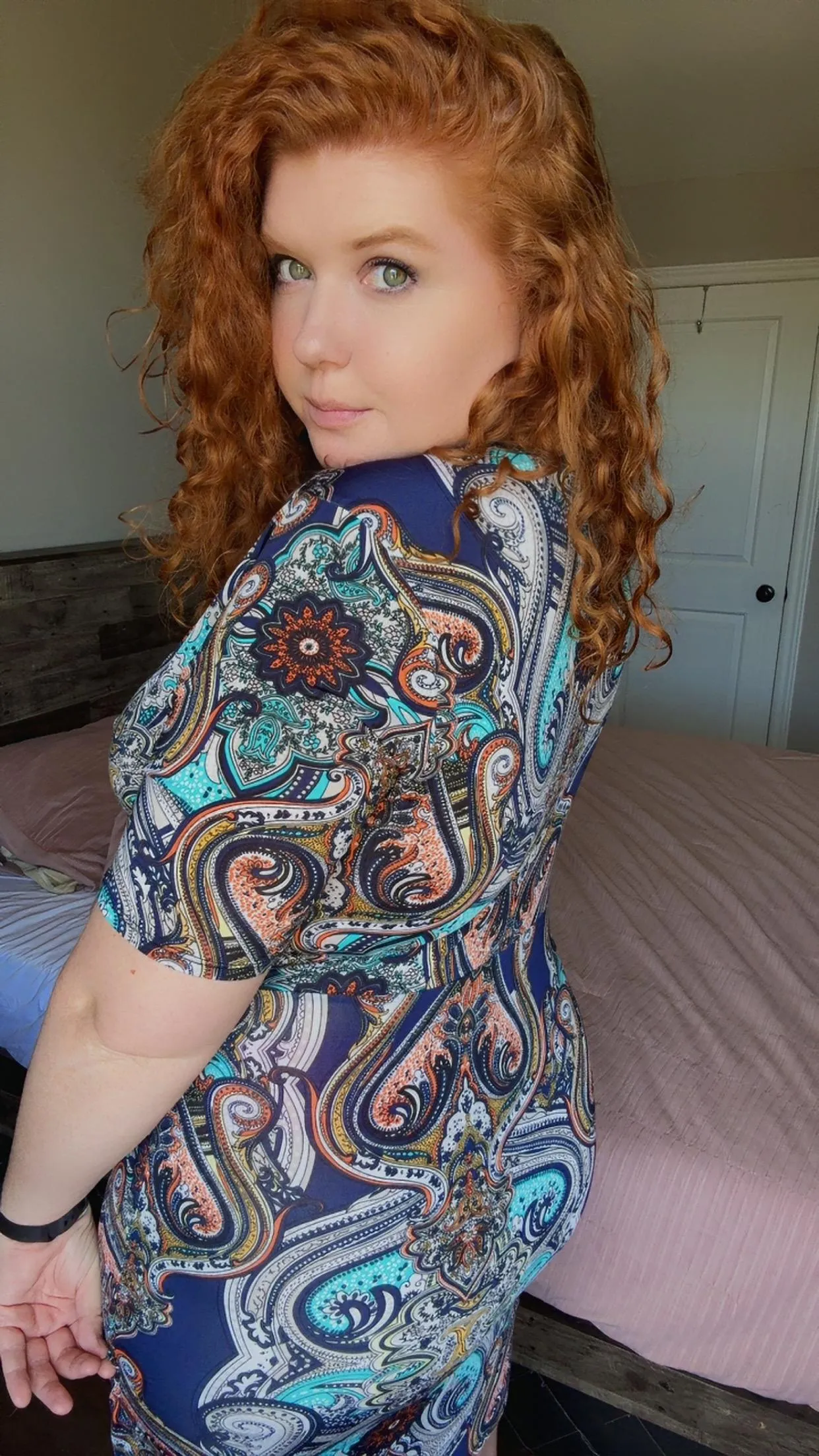 Do you like your redheads curvy