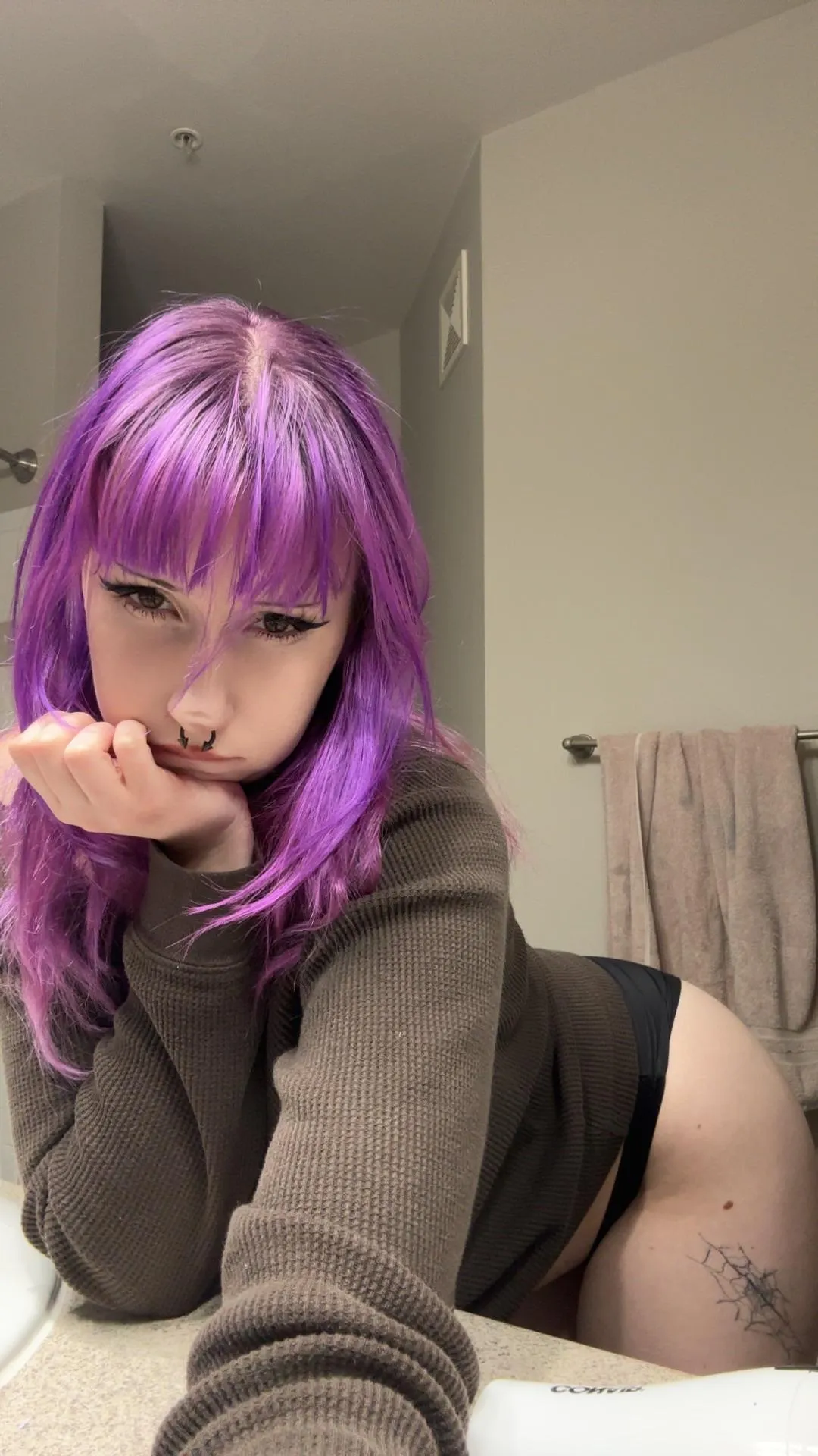 i need backshots everywhere in my apartment