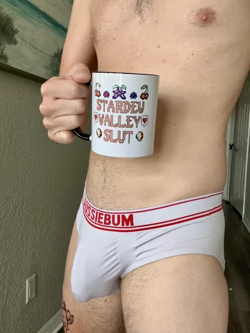 love how my package looks in these briefs 😄