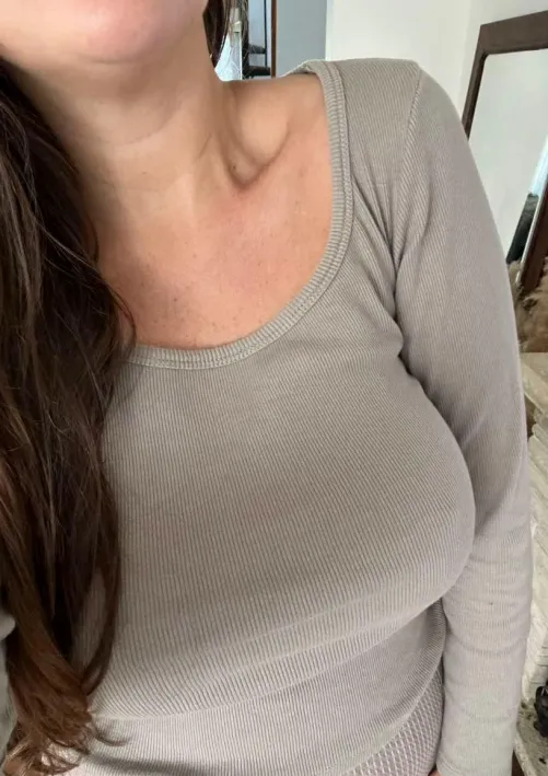Milf getting wilder and wilder each day... looking for fun