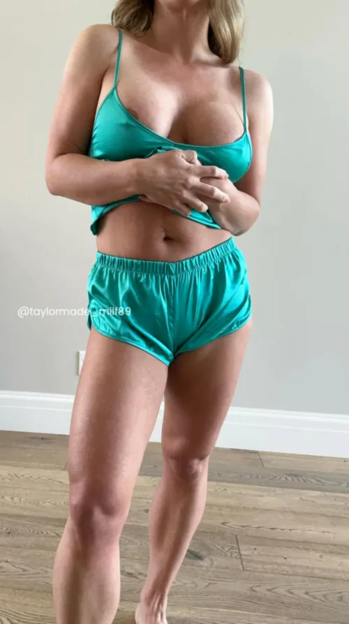 Silly smooth just like my pussy