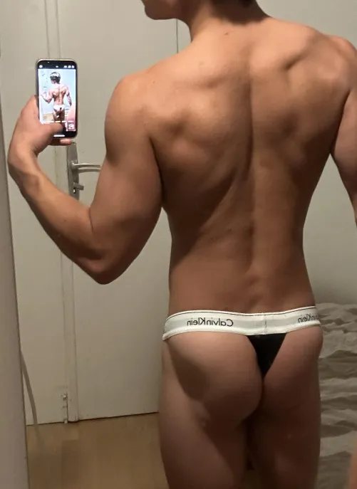 (20)Do you like me wearing thong?