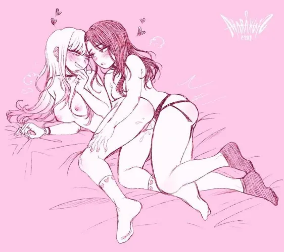 Any lewd gal wanna use my strap?~ 💕✨