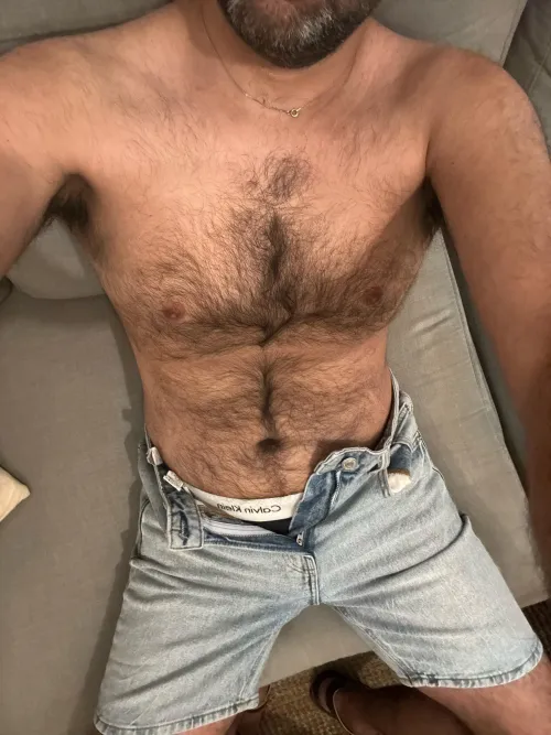 Live cam with nice guy ?