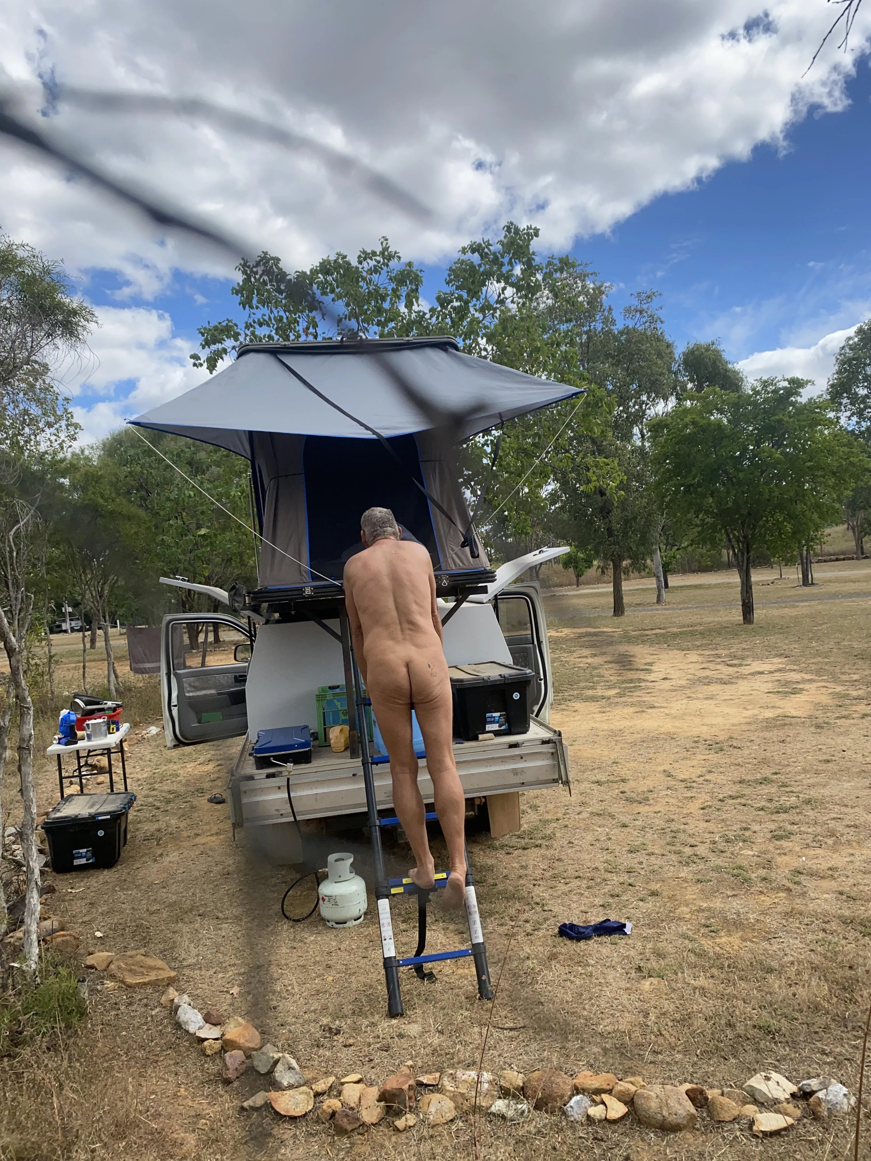 Nude camping fnq