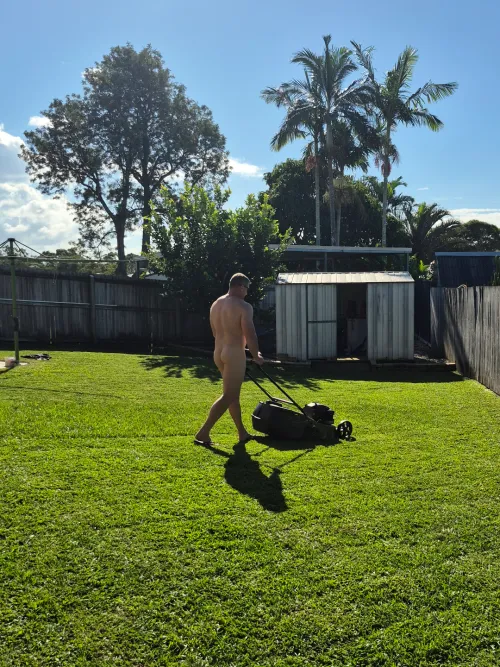 The best way to mow the lawn ❤️