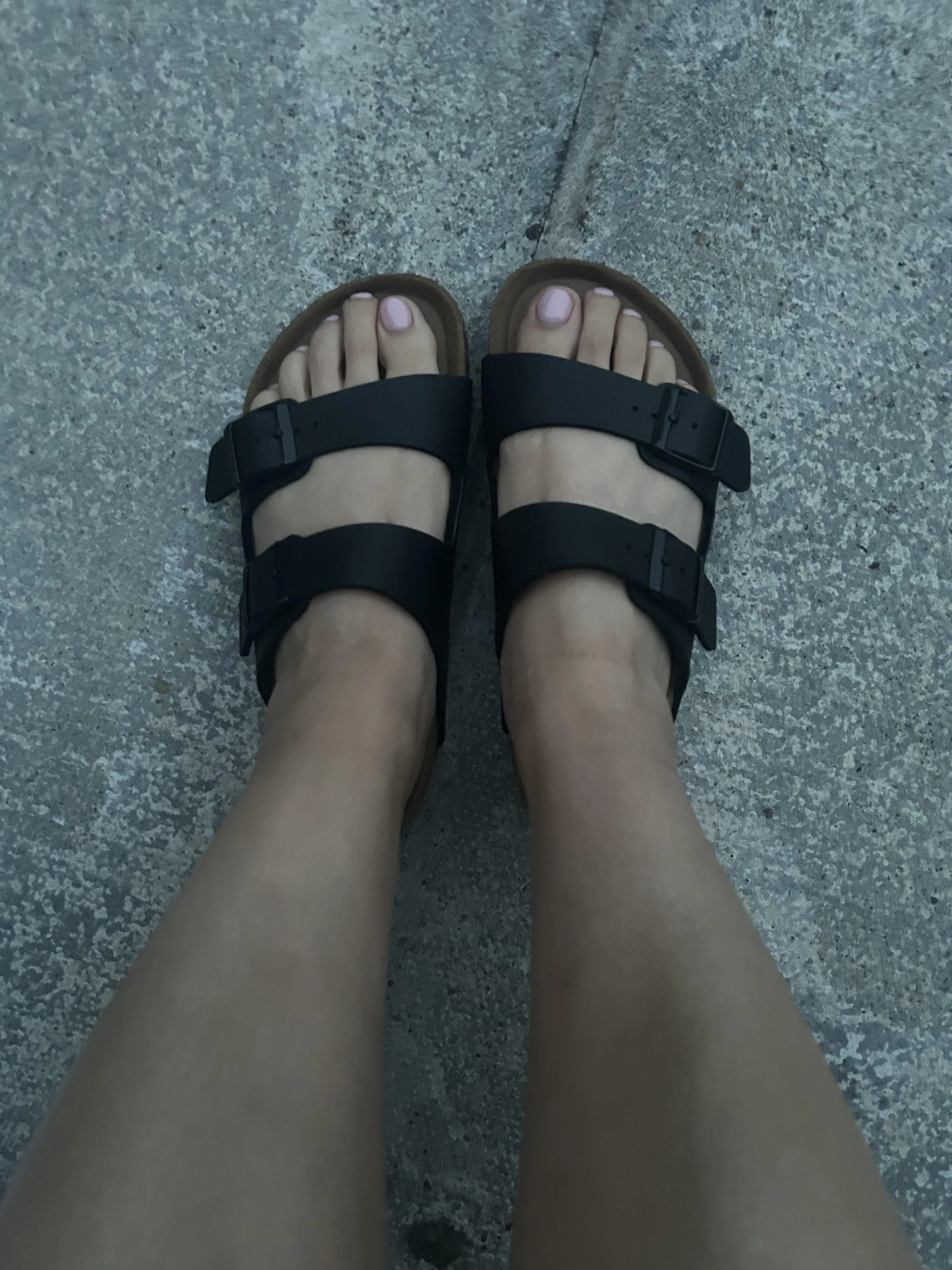 Asian Petite Feet: NEW to this, Experimenting Phase