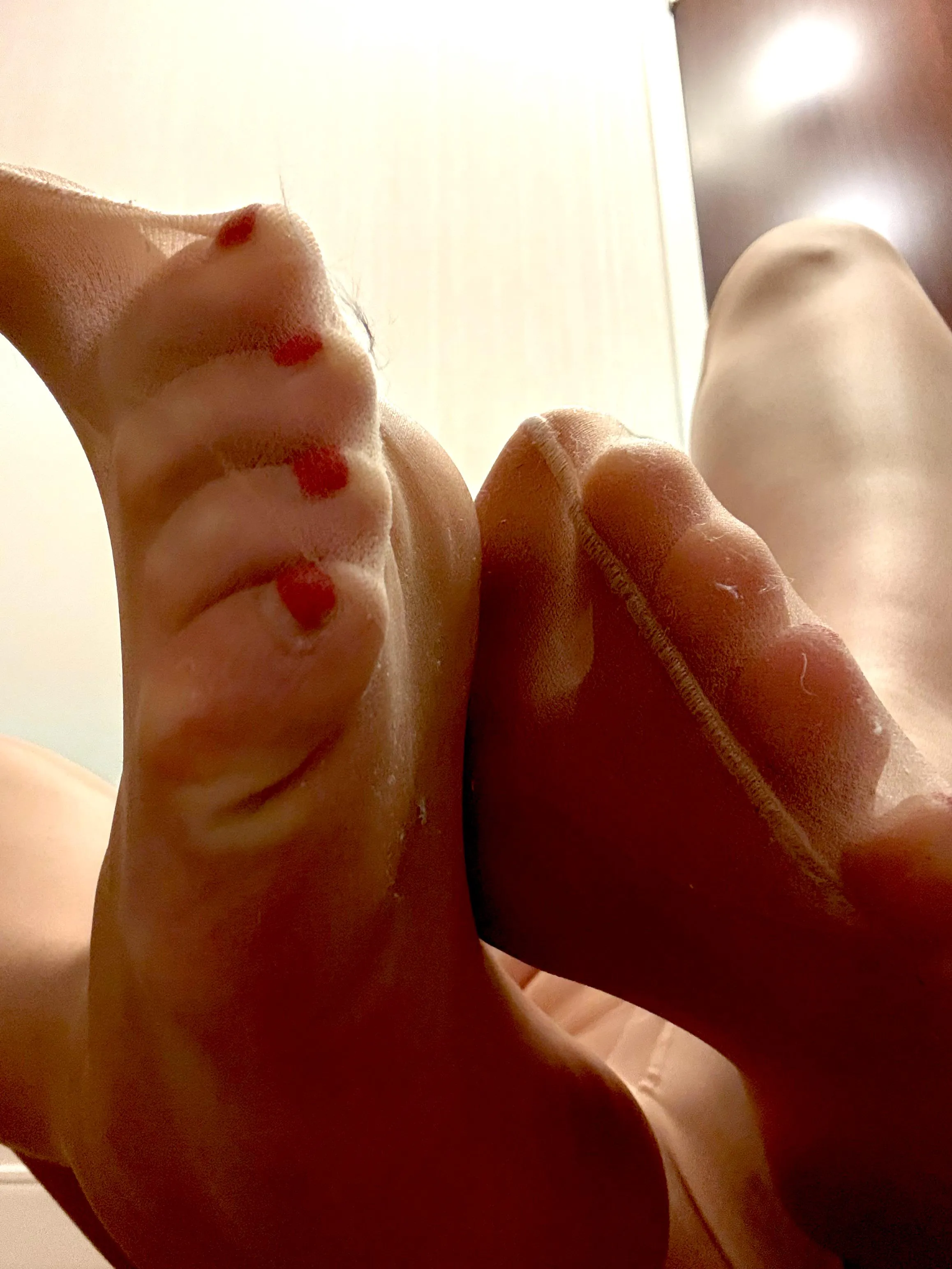 Come and get tangled up in this deliciously fragrant nylon toe mess💦