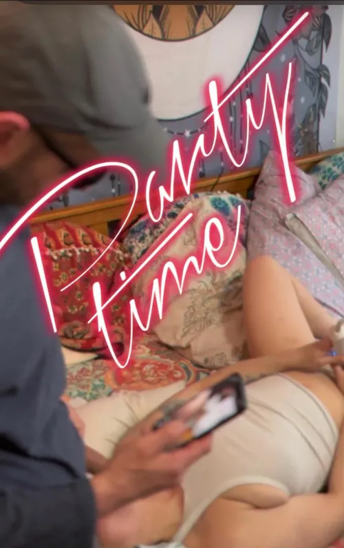 Couple looking for some freaky video chat!