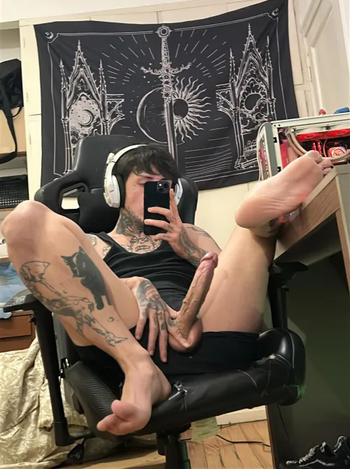 Describe daddy’s cock