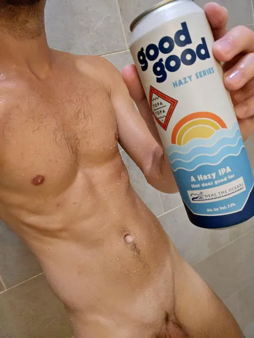 Ending the day with some Good Good Hazy IPA by Topa Topa Brewing 7.2%