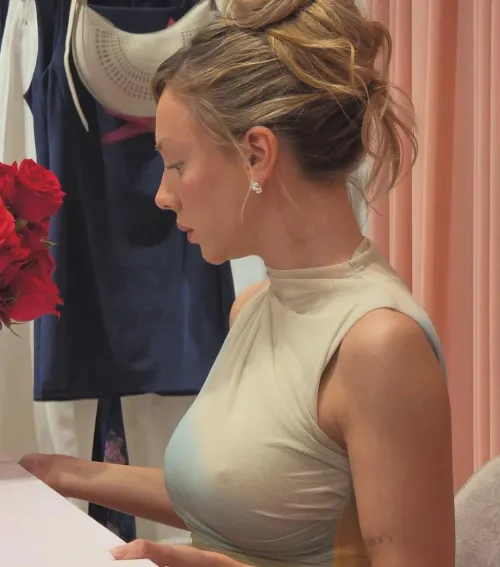 Ester expósito gold