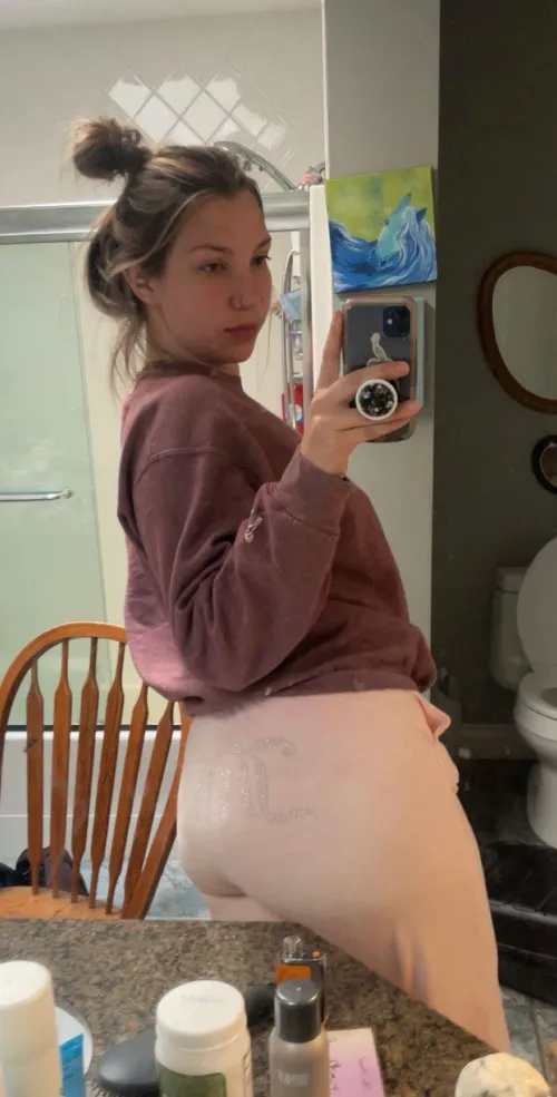 Got on my juicyyyyyy 💖💖 I’ll never ever EVER be wearing panties with these they are so comfy🥰