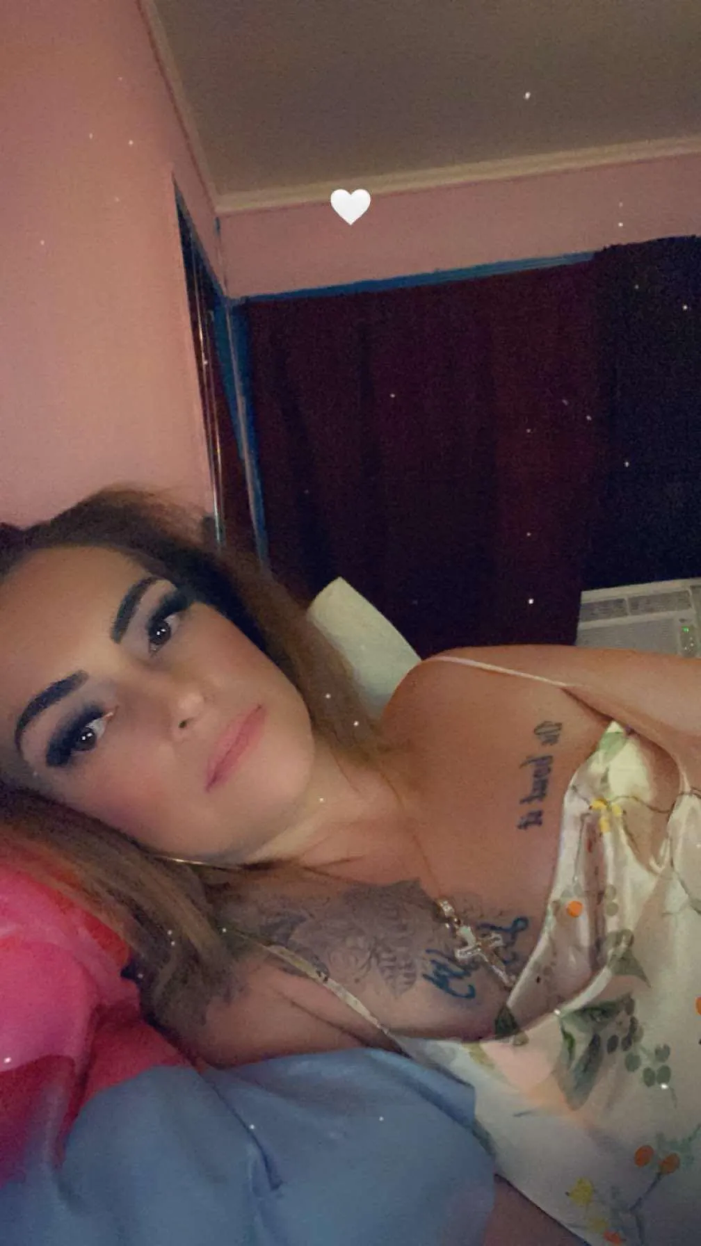 Hot sexxxy milf  hmu xxx