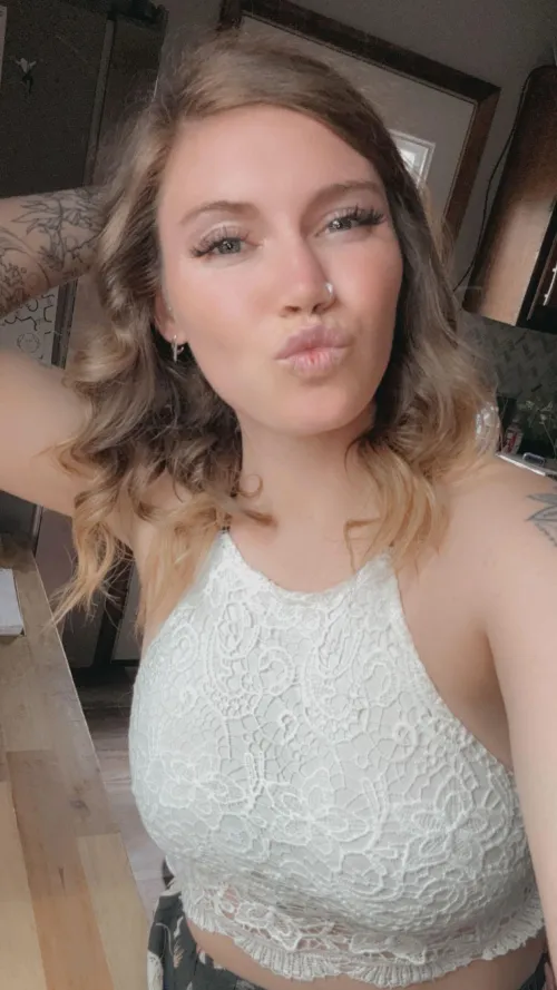 I'm the girl you never knew you wanted, do you want to fuck me?