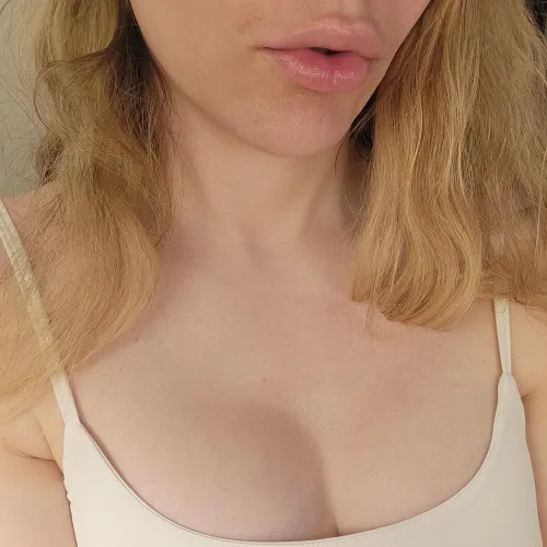 Just finished up the rest of my first round of lip injections!!! 😁😍