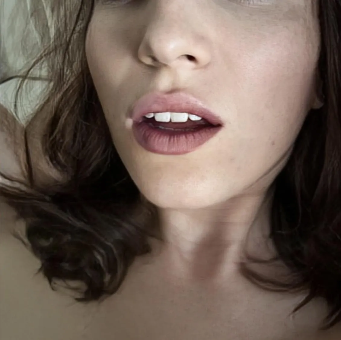 Let me wrap my lips around your ..🙈