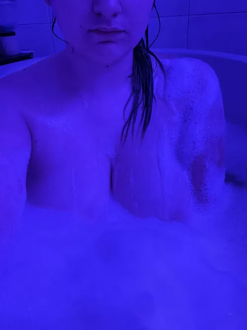 New love… bubble baths 🛁🫧