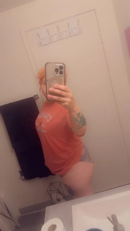 Should I turn around or keep you guessing? 😊