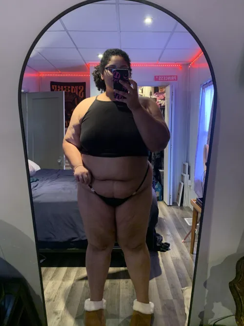 would you consider me a bbw or ssbbw? I’m a 350lb and 5’9 mommy, I genuinely am not sure I feel like I fit both categories sometimes:/