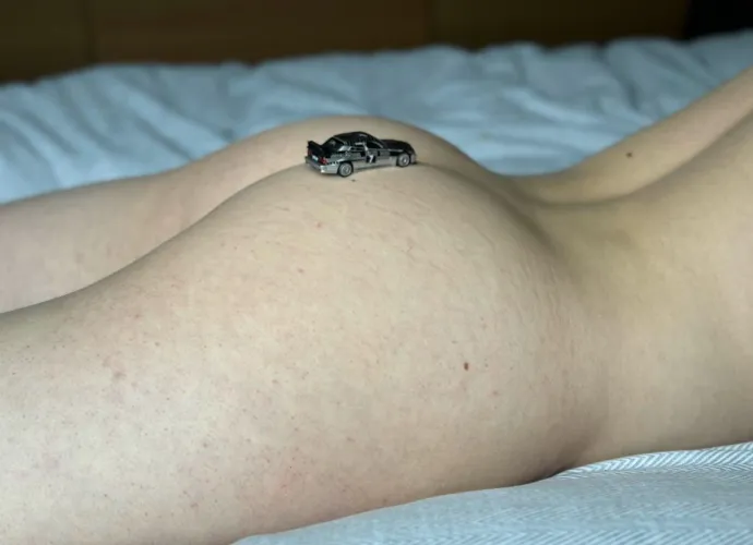 [19] fiiinnnnee you can play hot wheels on it…