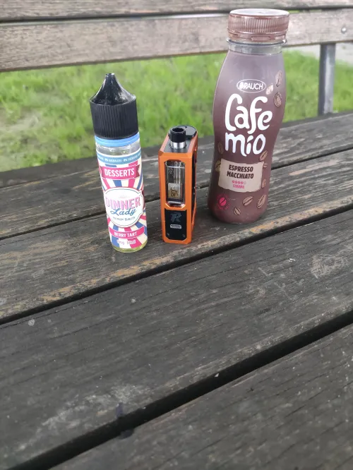 Chill n Vape in Hood