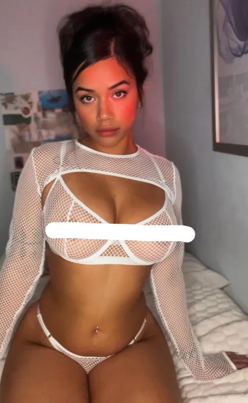 ⬆️⬆️, comment & DM for the full thing 🍒💦