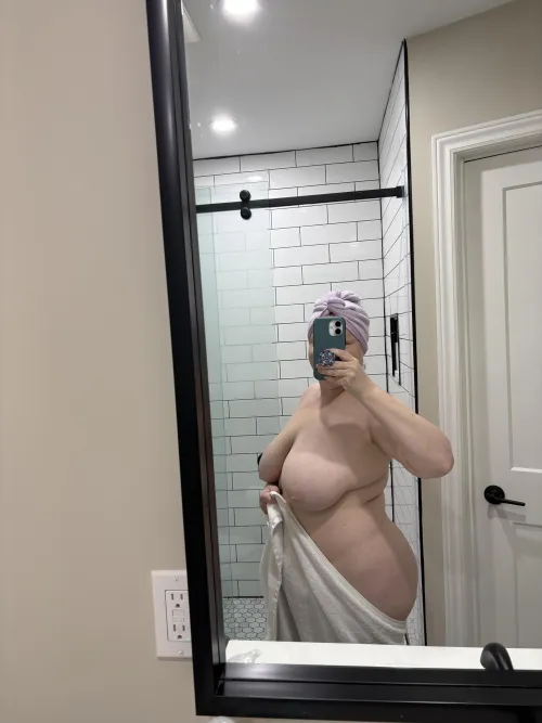 Fresh out the shower 🚿