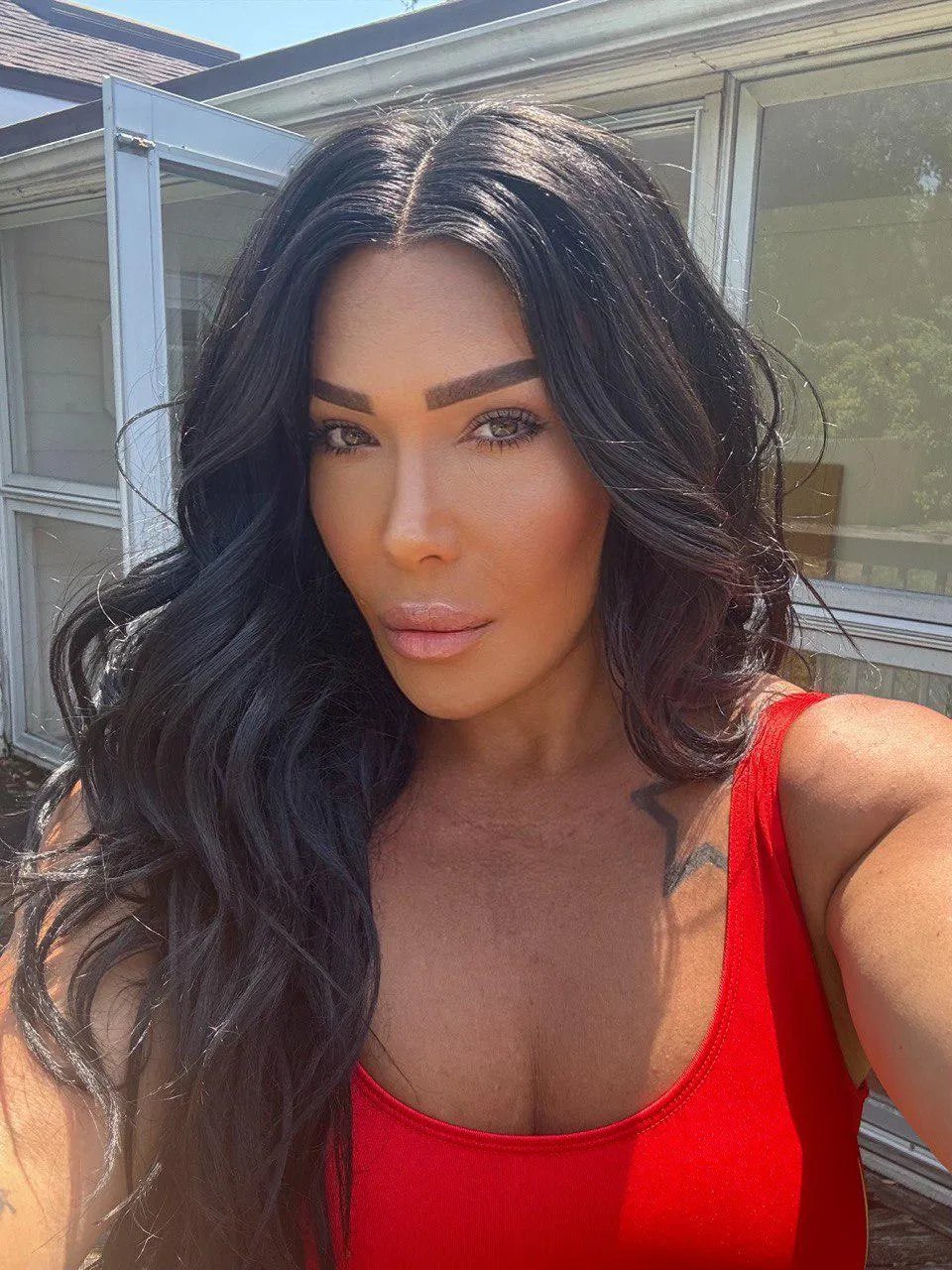 If you're a straight guy who's older than 20 and wants to taste a girl's D, say hi 🤗