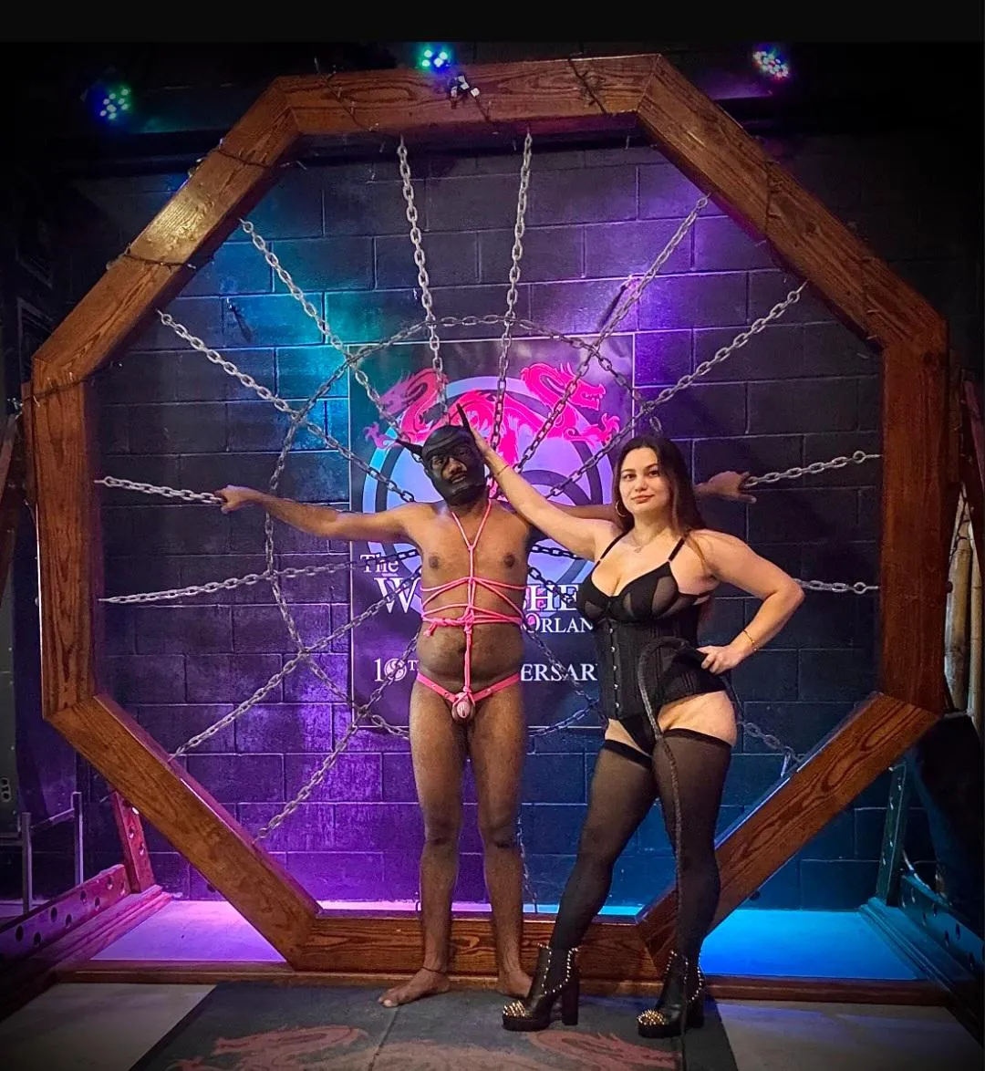 My loyal sub wasn't ready for what i had planned for him......but i enjoyed every second of torturing and using him for my enjoyment💋