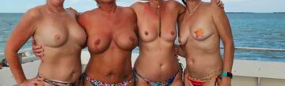 Sexy Sunday at sandbar