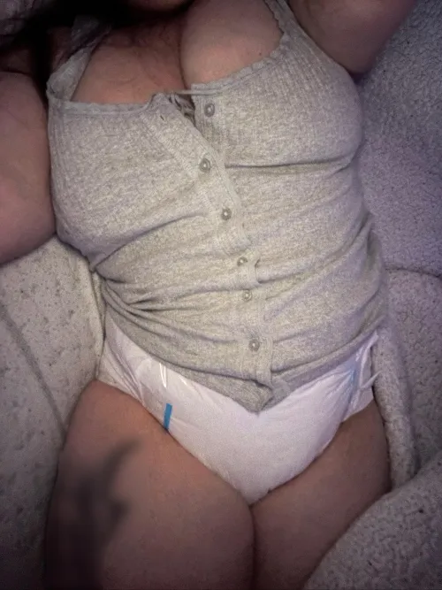 tightly diapered for bed❤️