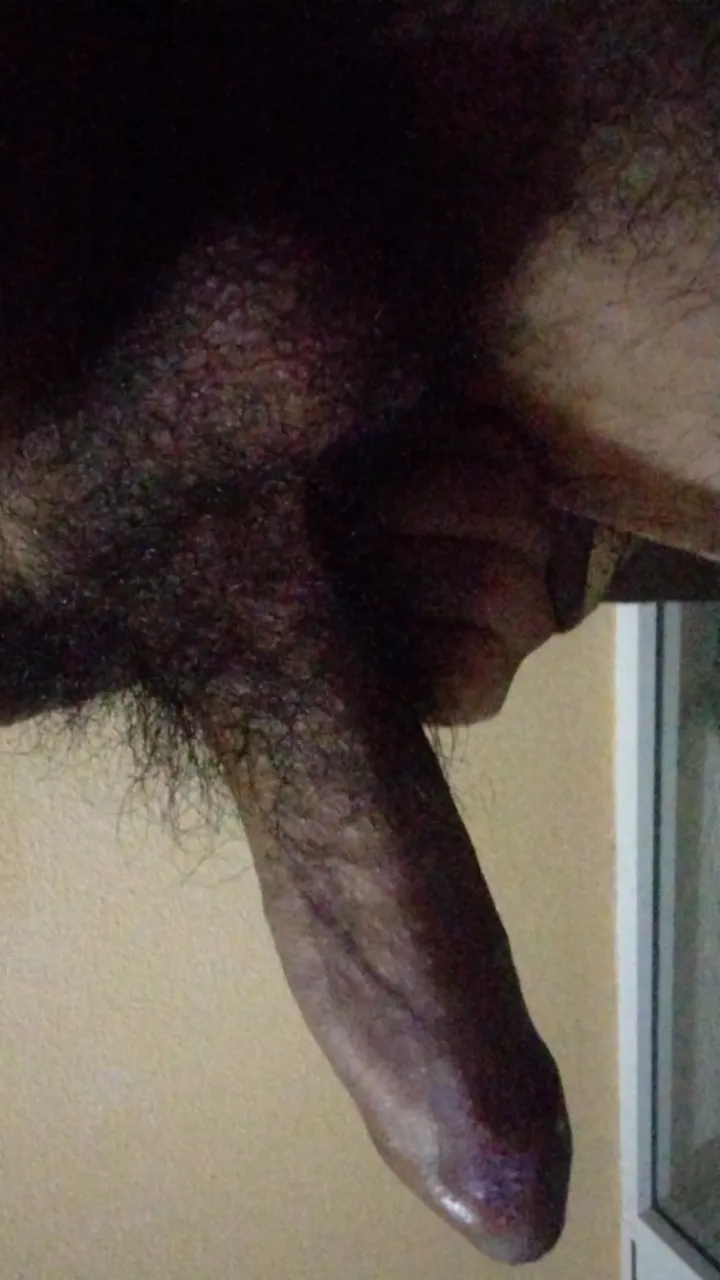 Who likes the brunette?