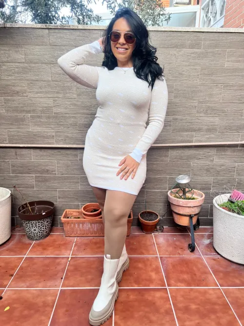 With only 25 ys old, wife but still naughty and sweet