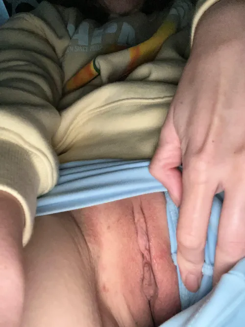 Would you climb up my shorts for a good time? 😏