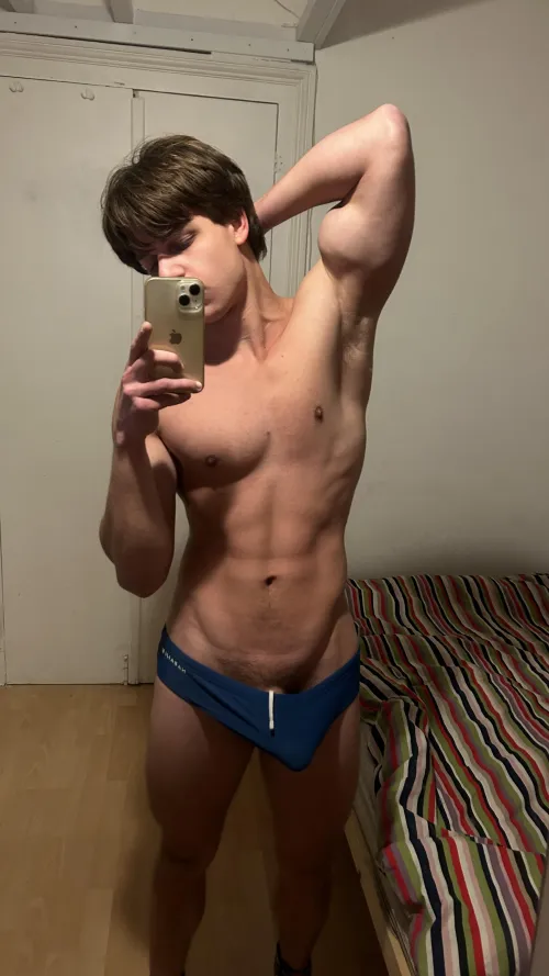 Would you let a gym bro breed your ass?