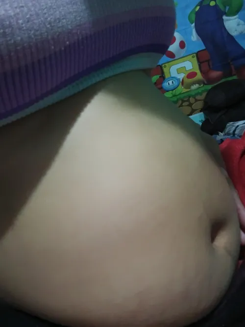 You like pregnant women with big bellies