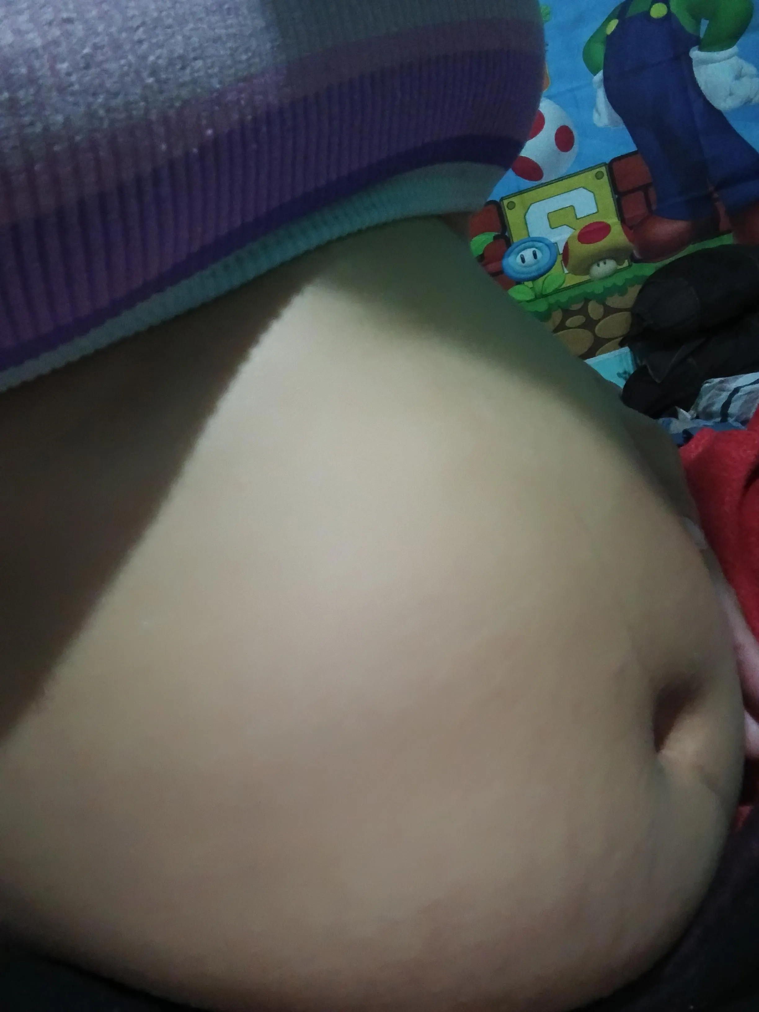 You like pregnant women with big bellies