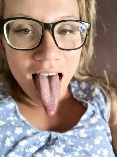 enjoy my tongue as long as you want baby 👅